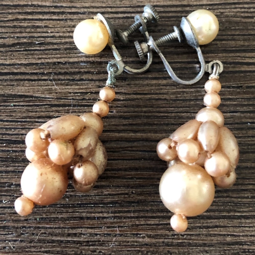 Vintage cream & gold beaded drop turn style earrings
